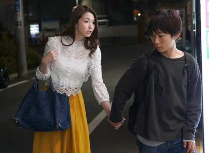 Nửa Năm Xe Bento Bán Chạy Nhờ Ayumi Địt Sướng Trinh Nữ